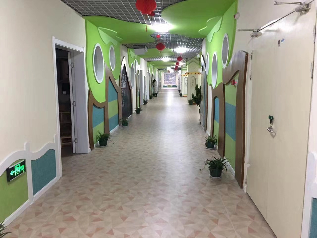 塑膠地板的鋪設工藝與流程